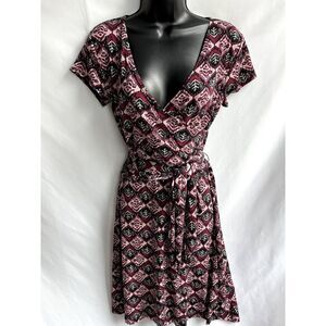 Axcess Faux Wrap Dress Pink Multi Mosaic Burgundy sz M Feminine Romantic Belted